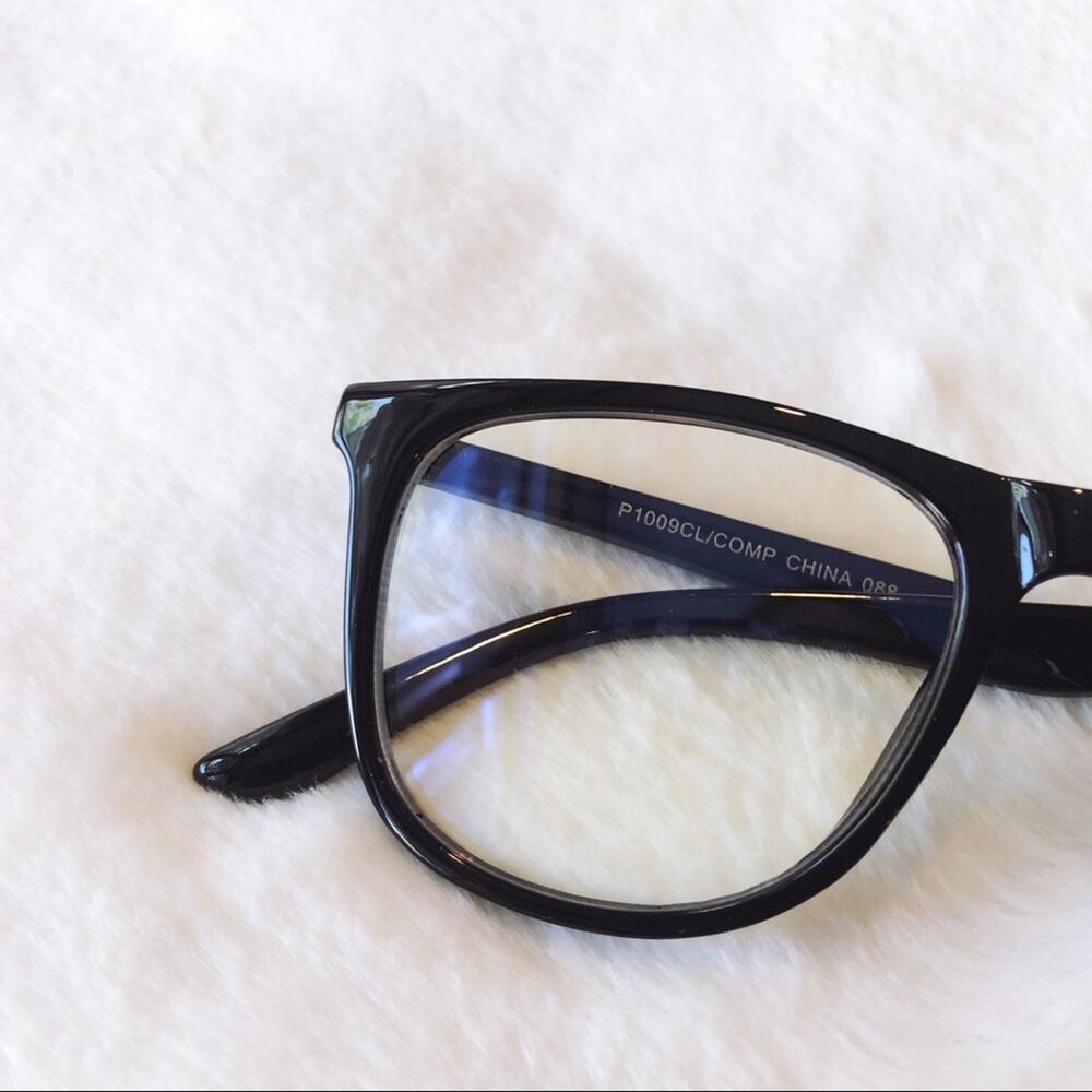Nadia Black Computer Blue Light Glasses - Picture 2 of 9